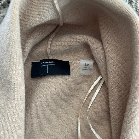 Tahari Women’s Chic Tan Sleeveless Long Soft Business Vest with Pockets Size SM - Picture 3 of 8